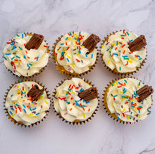 Load image into Gallery viewer, "Ice Cream" Cupcakes