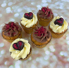 Load image into Gallery viewer, Free-From: Chocolate Raspberry Hearts Cupcakes