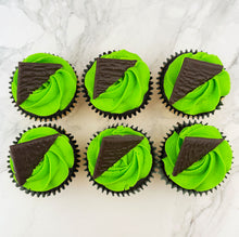 Load image into Gallery viewer, Minty After Eight Cupcakes