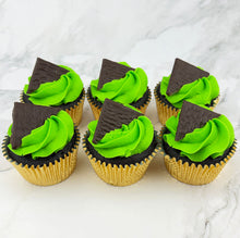 Load image into Gallery viewer, Minty After Eight Cupcakes