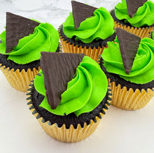 Load image into Gallery viewer, Minty After Eight Cupcakes