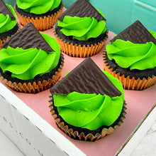 Load image into Gallery viewer, Minty After Eight Cupcakes