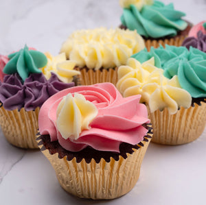 Fancy Buttercream Swirls Cupcakes