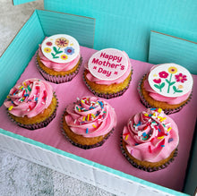 Load image into Gallery viewer, Free-From Full of Love Cupcakes