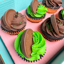 Load image into Gallery viewer, Mint Chocolate Orange Cupcakes