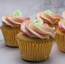 Load image into Gallery viewer, Box of Roses Cupcakes