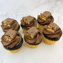 Load image into Gallery viewer, Snickers Cupcakes