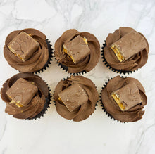Load image into Gallery viewer, Snickers Cupcakes