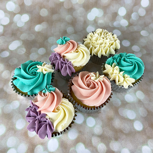 Fancy Buttercream Swirls Cupcakes