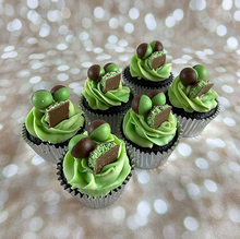 Load image into Gallery viewer, Mint Choc Cupcakes
